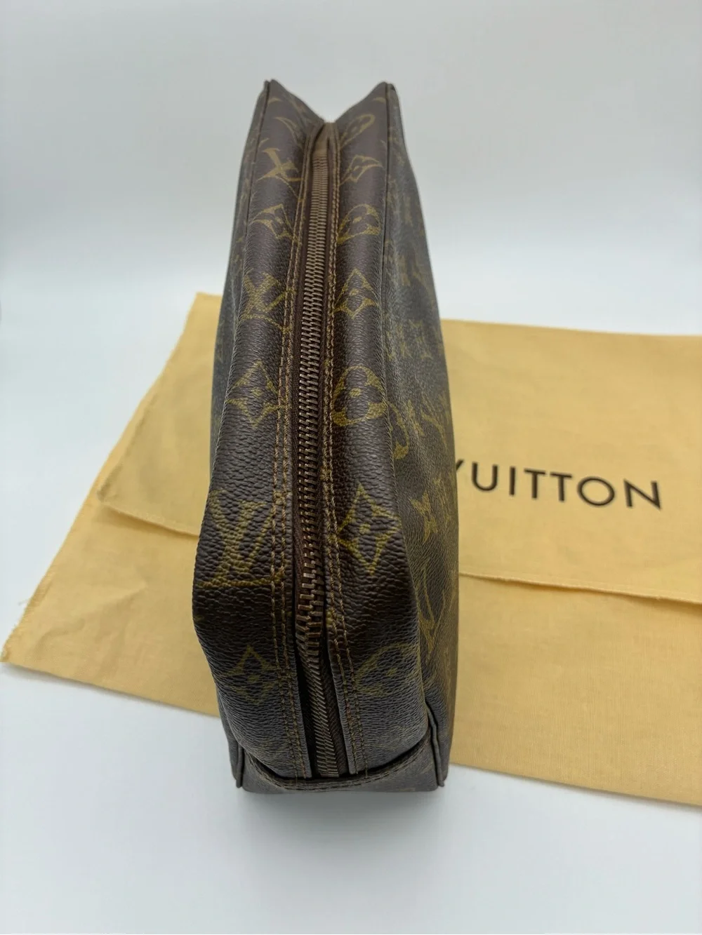 Louis Vuitton vintage monogram trousse 28 toiletry  bag with LV dust bag